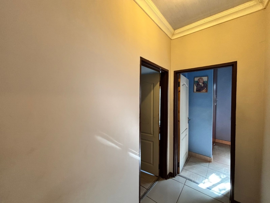 4 Bedroom Property for Sale in Mooivallei Park North West